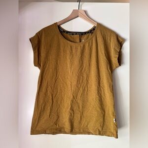 On Running On-T Gold Yellow Short Sleeve T-shirt Size Small